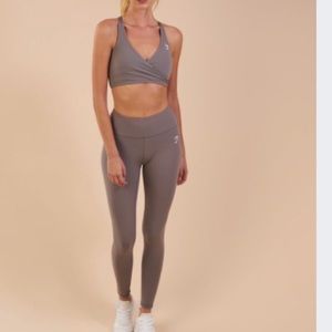 Gym shark taupe dreamy leggings